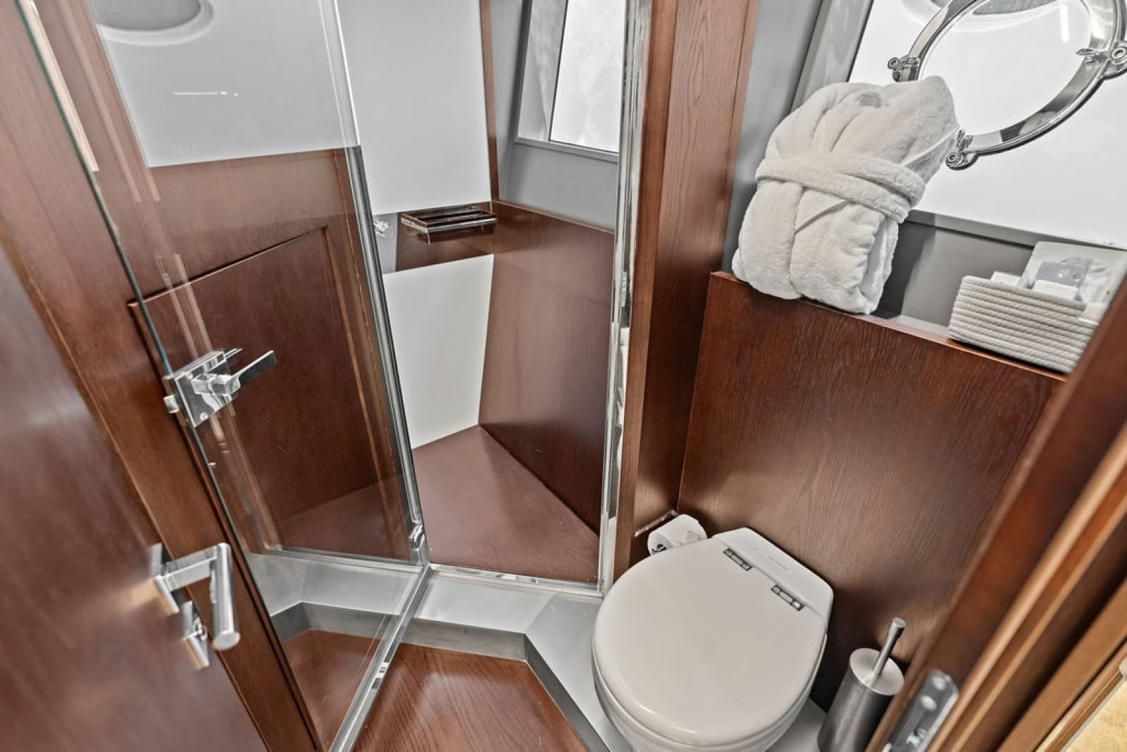 2018 Ferretti Yachts 850 Motoryacht - Photo 68