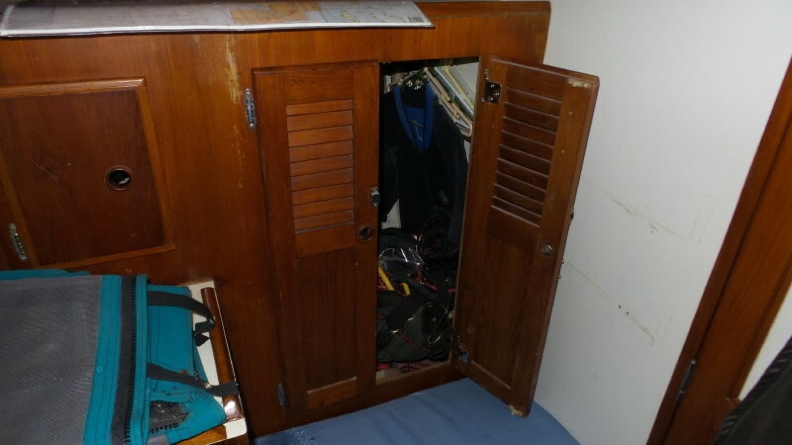 1981 Pearson 424 Ketch - Photo 44
