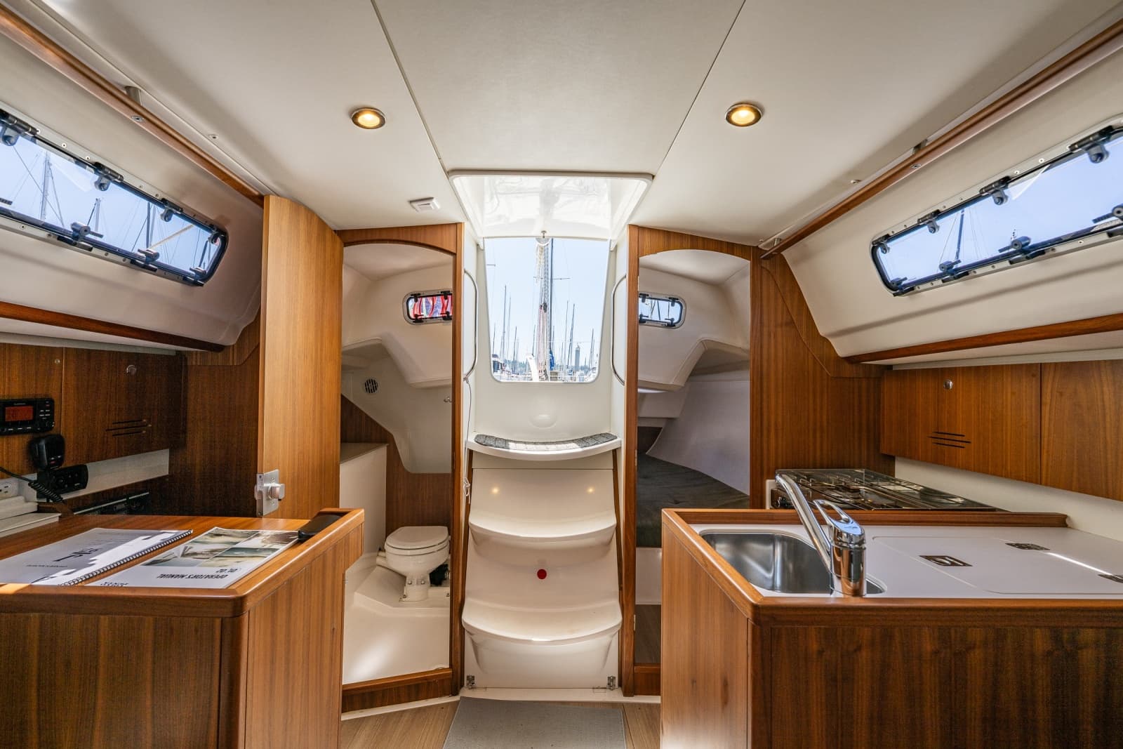 2018 J Boats J/97E - Photo 19
