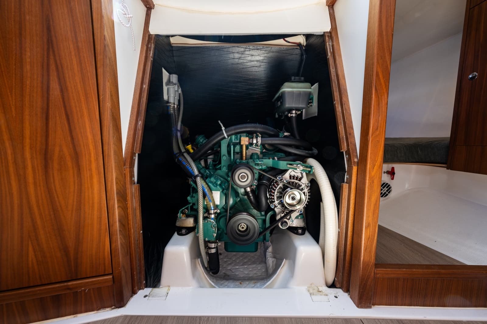 2018 J Boats J/97E - Photo 20