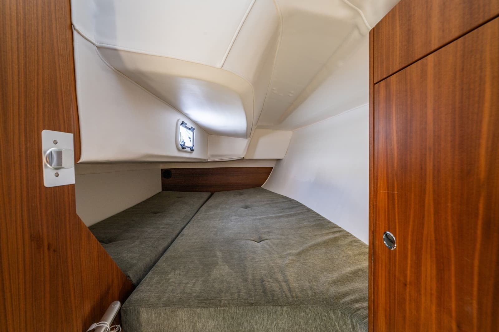 2018 J Boats J/97E - Photo 15