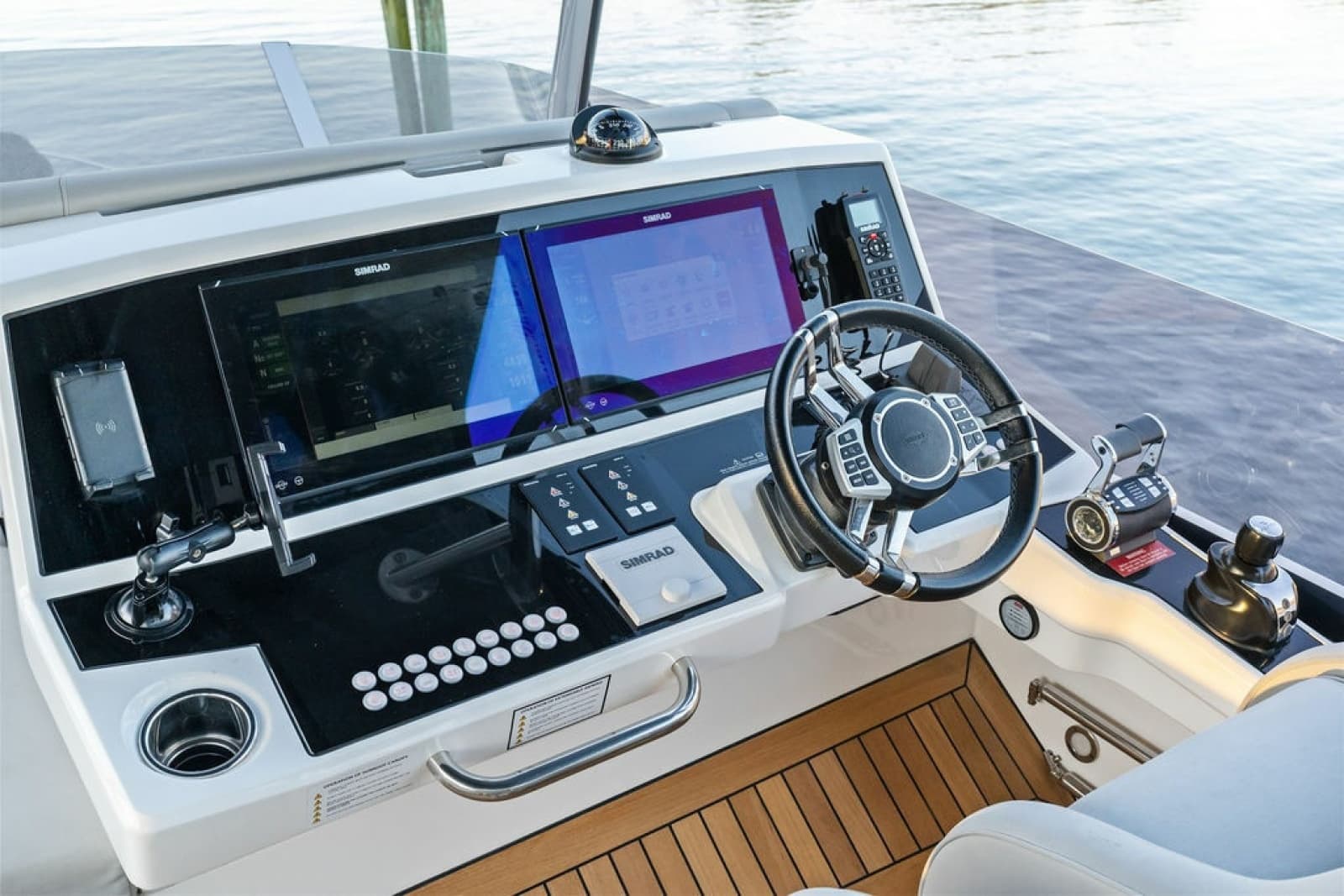2021 Sunseeker Manhattan 68 - Photo 18