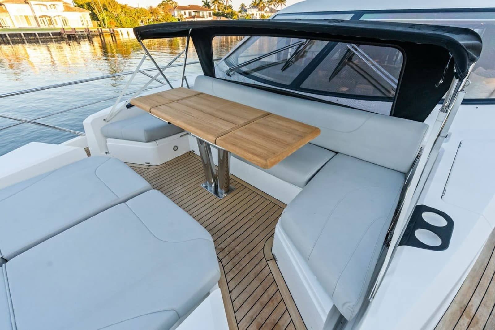 2021 Sunseeker Manhattan 68 - Photo 12