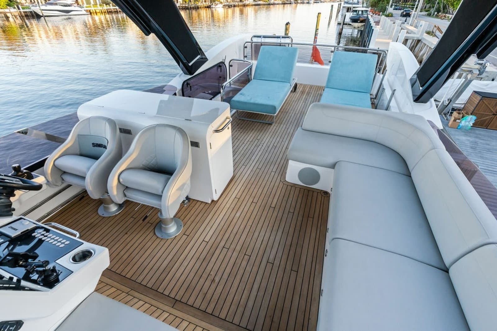 2021 Sunseeker Manhattan 68 - Photo 14