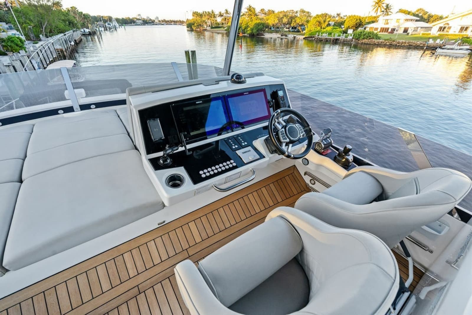 2021 Sunseeker Manhattan 68 - Photo 17