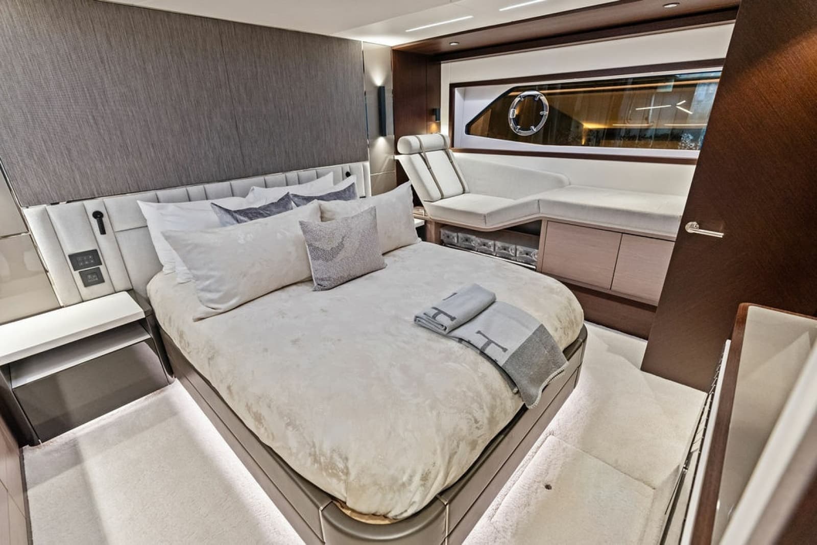 2021 Sunseeker Manhattan 68 - Photo 56