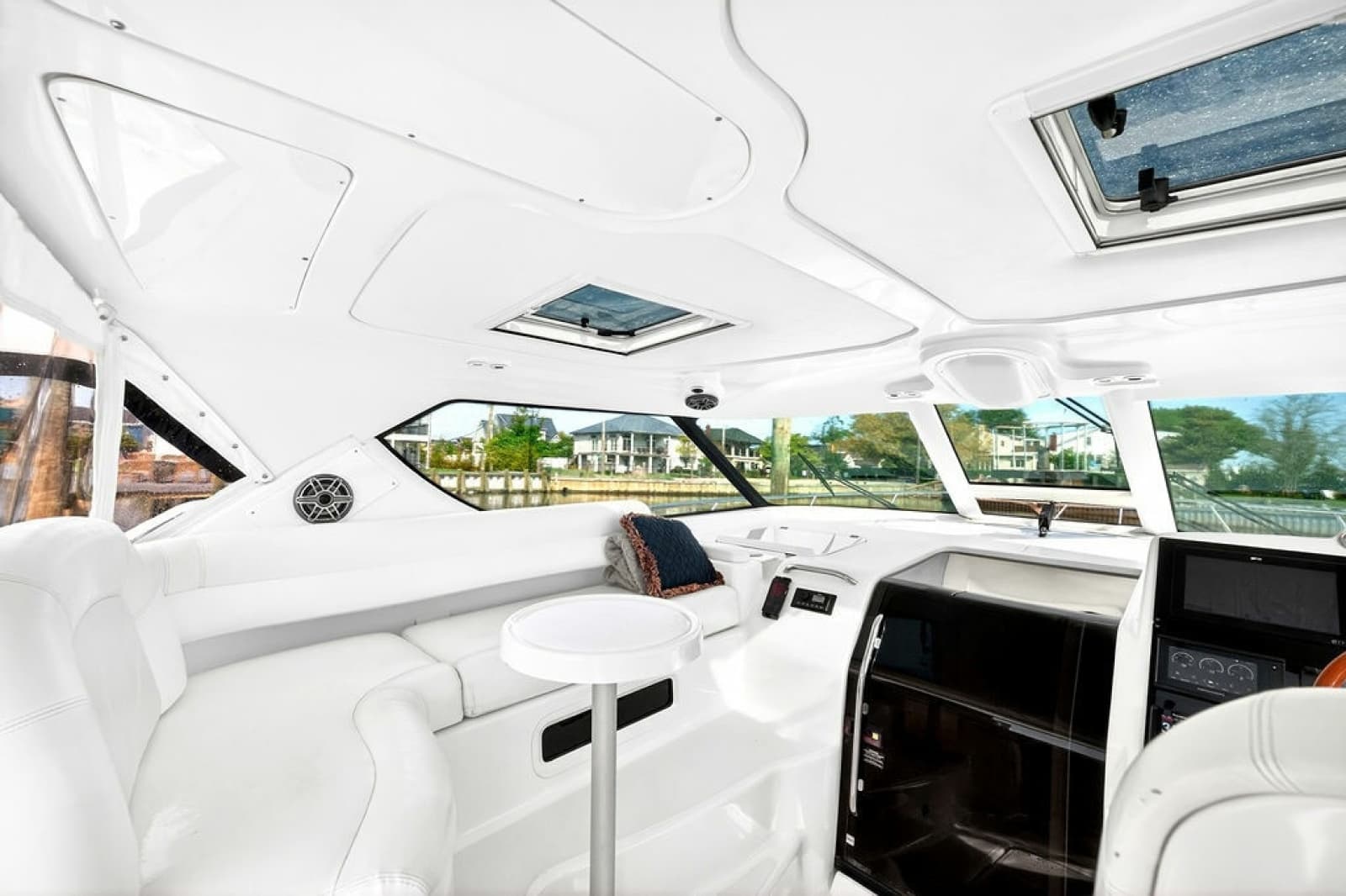 2006 Tiara Yachts 4300 Sovran - Photo 11