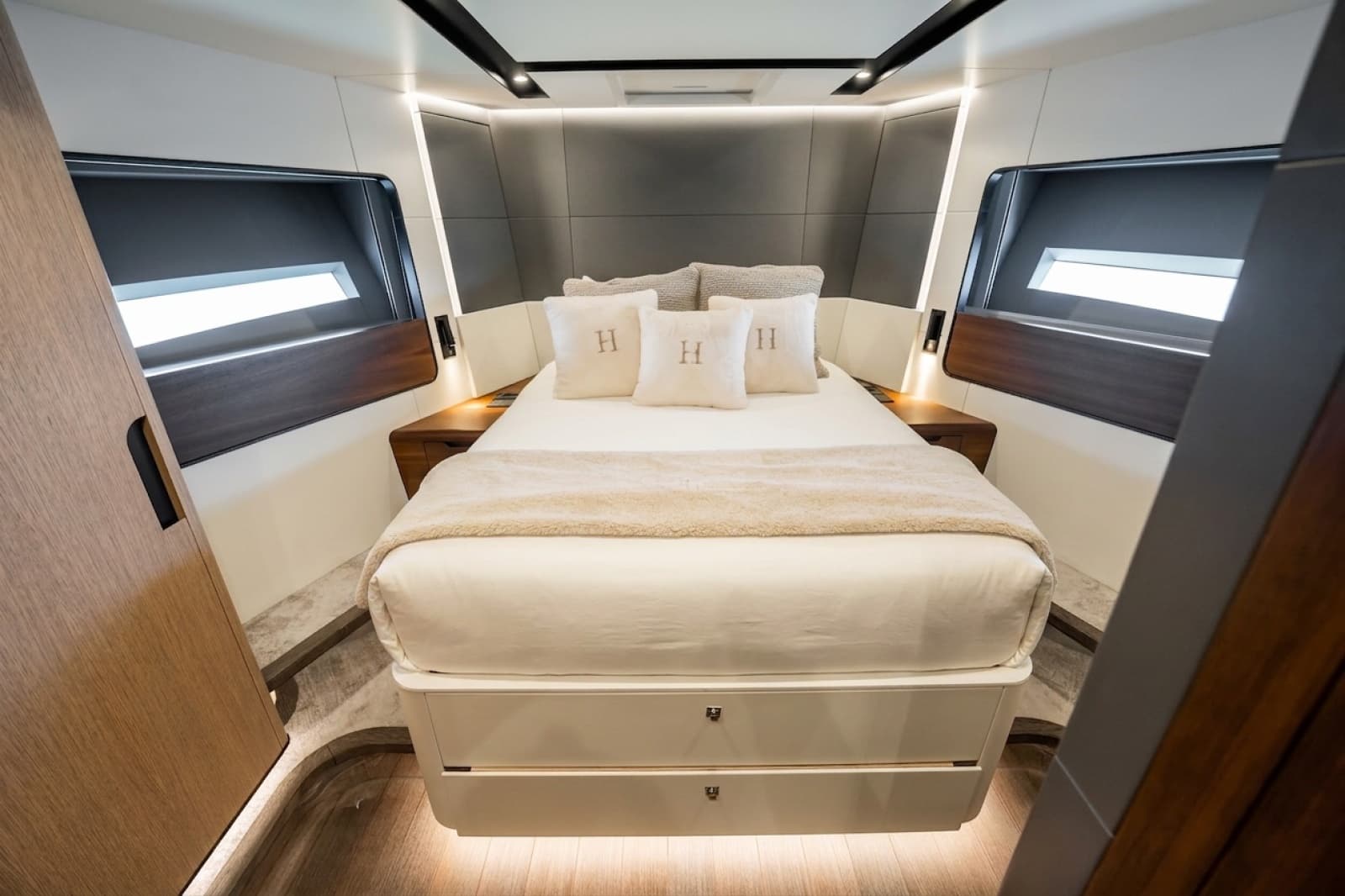 2023 Astondoa AS8 - Photo 93