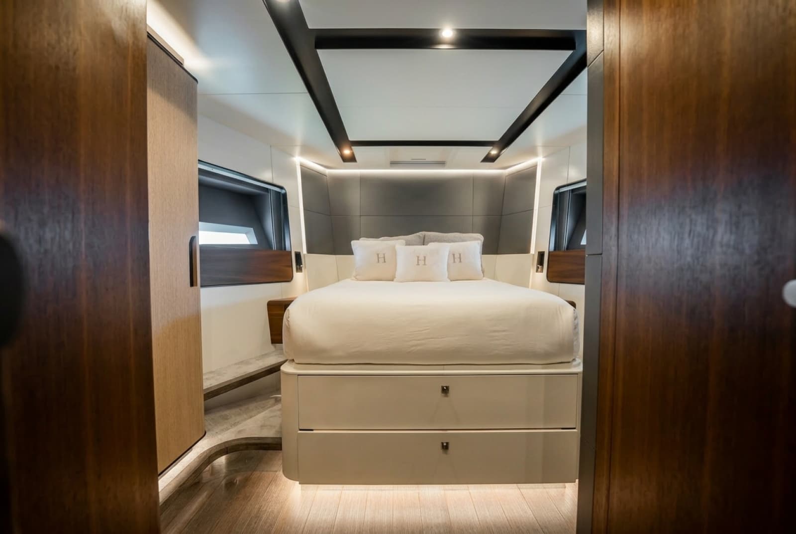 2023 Astondoa AS8 - Photo 91