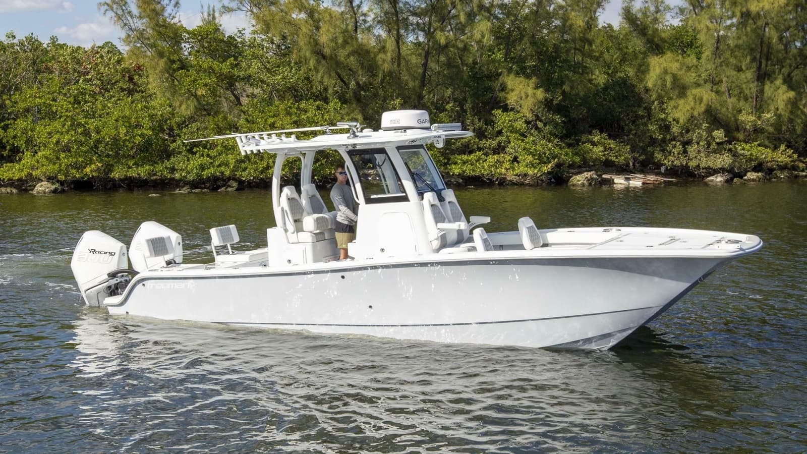 2023 Freeman 28 Bay Hybrid - Photo 1