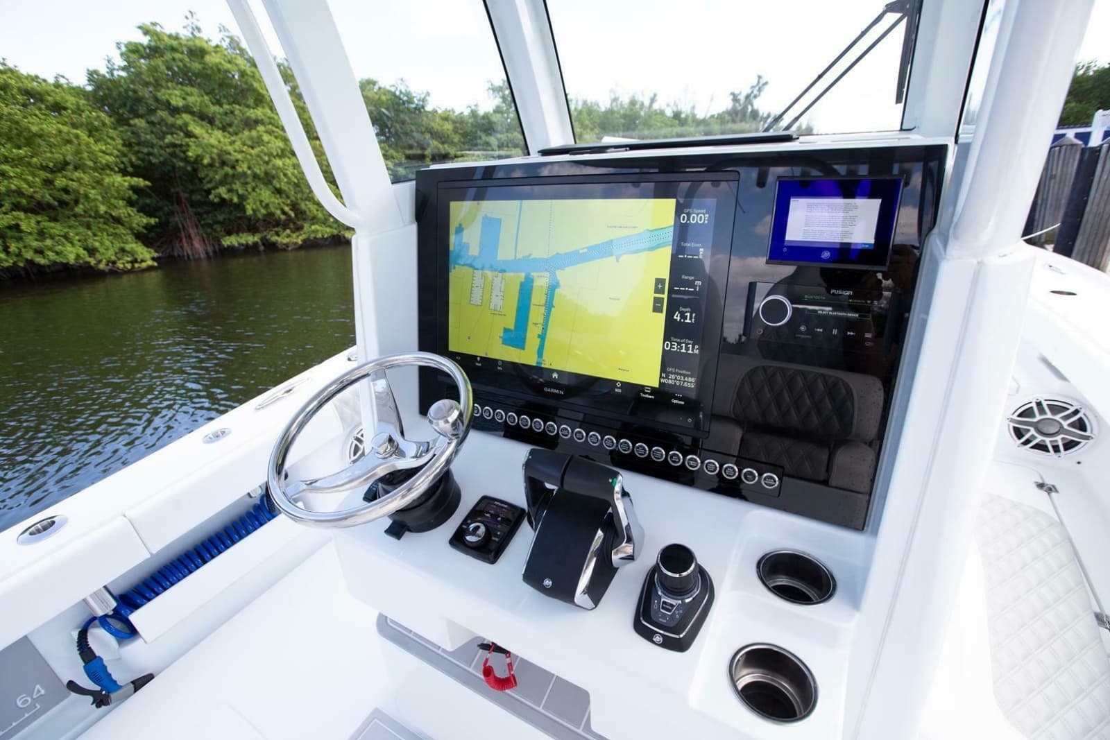 2023 Freeman 28 Bay Hybrid - Photo 12
