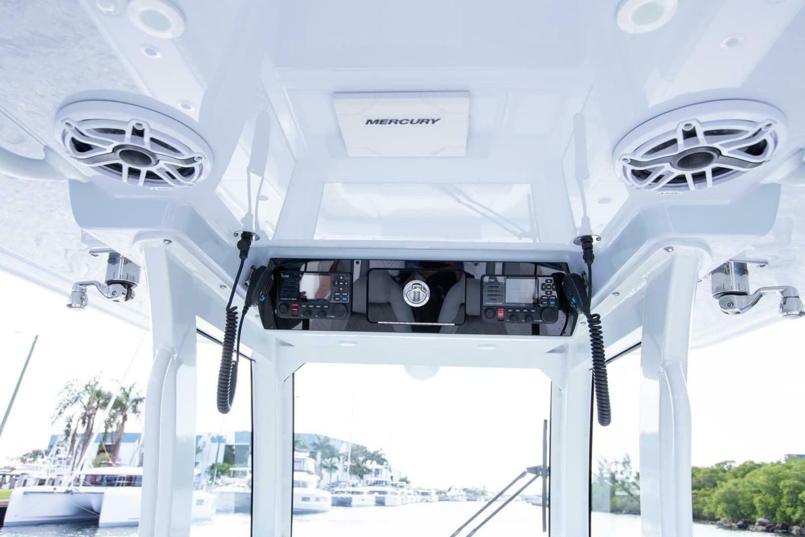 2023 Freeman 28 Bay Hybrid - Photo 25