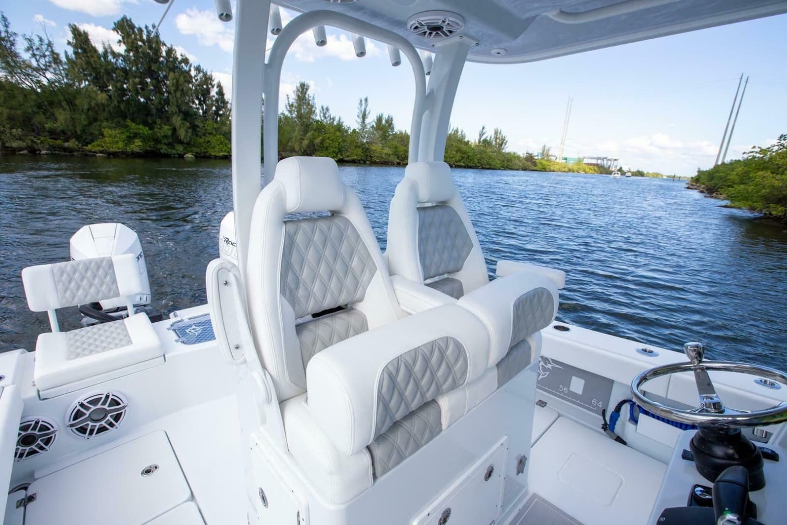 2023 Freeman 28 Bay Hybrid - Photo 18
