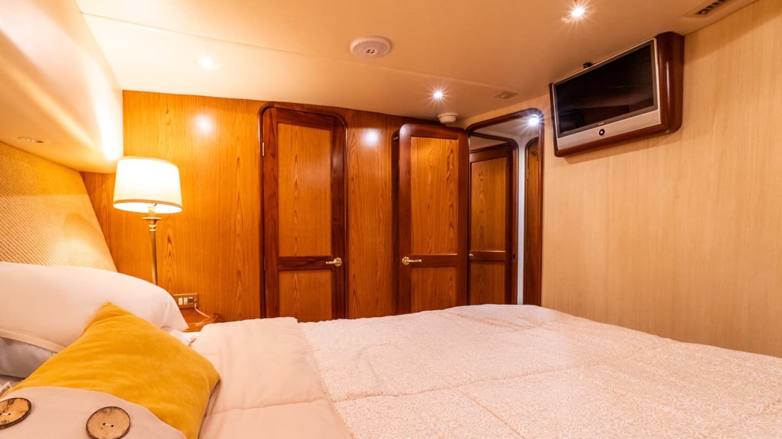 2007 Ocean Yachts 54 Super Sport - Photo 29