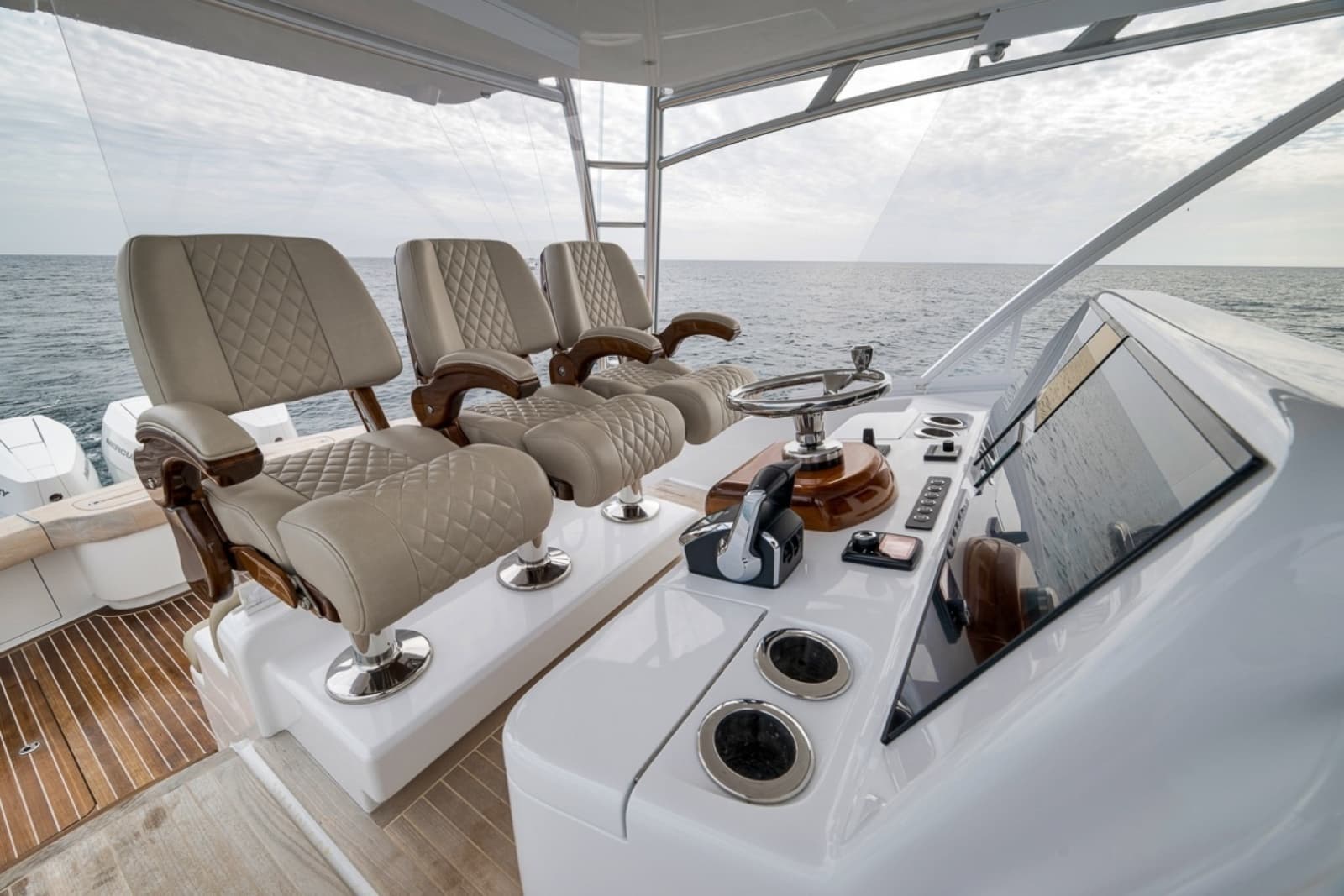 2024 Custom Carolina 40 Express - Photo 49