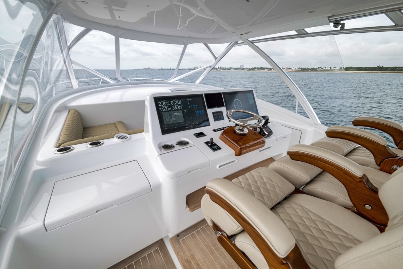 2024 Custom Carolina 40 Express - Photo 22