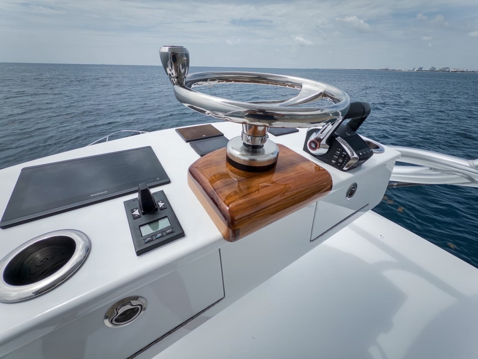 2024 Custom Carolina 40 Express - Photo 18