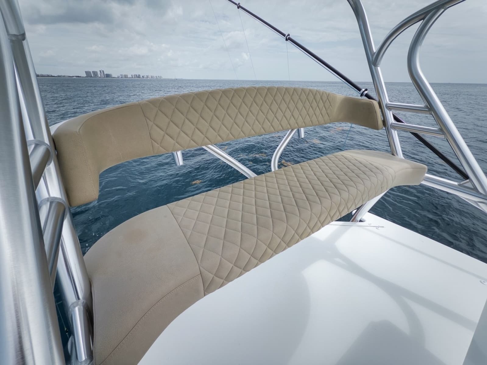 2024 Custom Carolina 40 Express - Photo 19