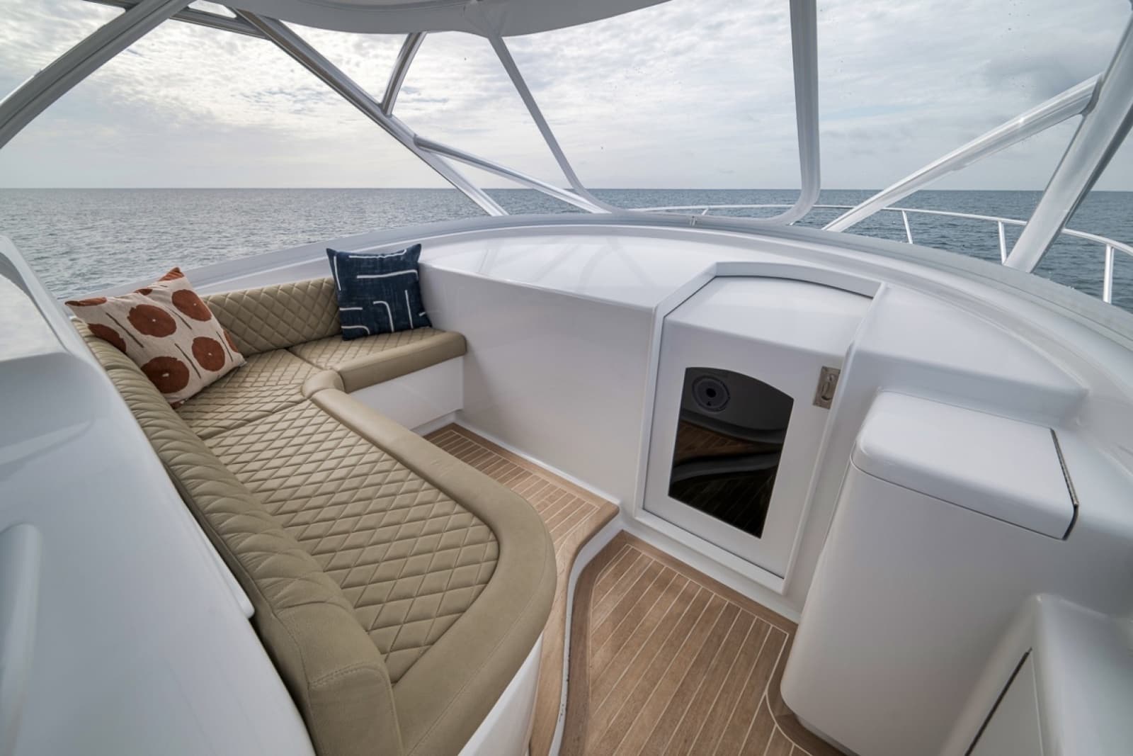 2024 Custom Carolina 40 Express - Photo 32