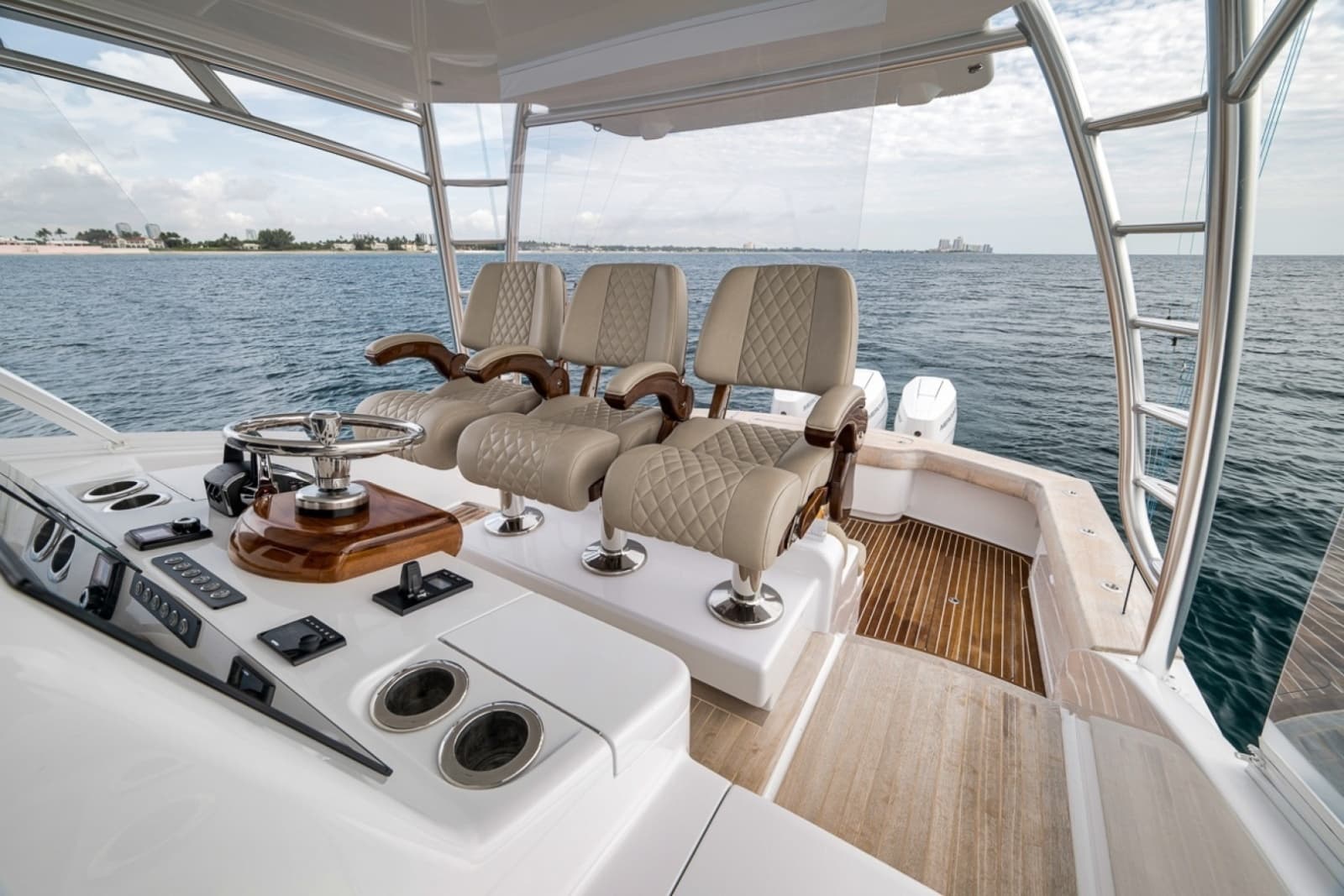 2024 Custom Carolina 40 Express - Photo 21
