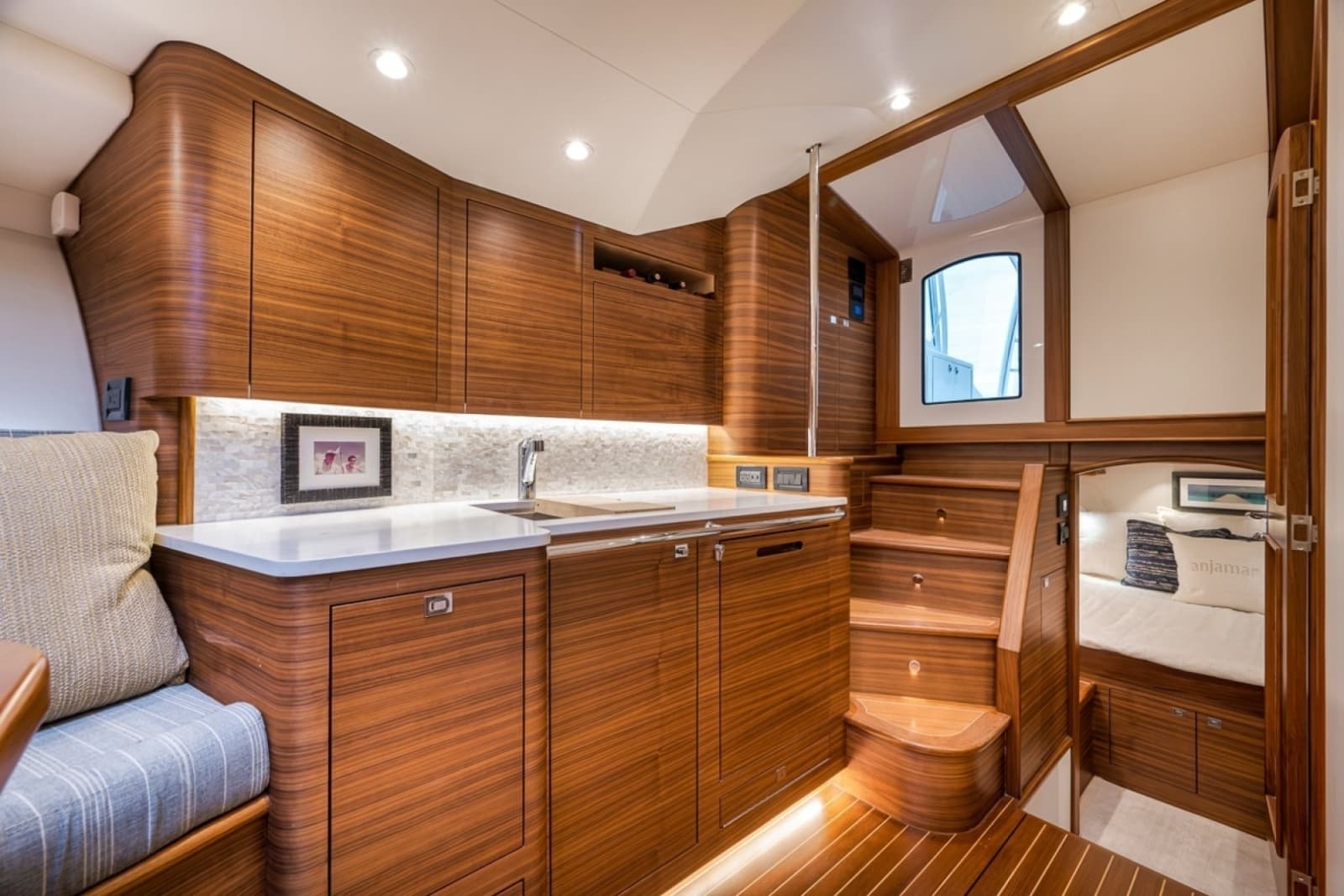 2024 Custom Carolina 40 Express - Photo 39
