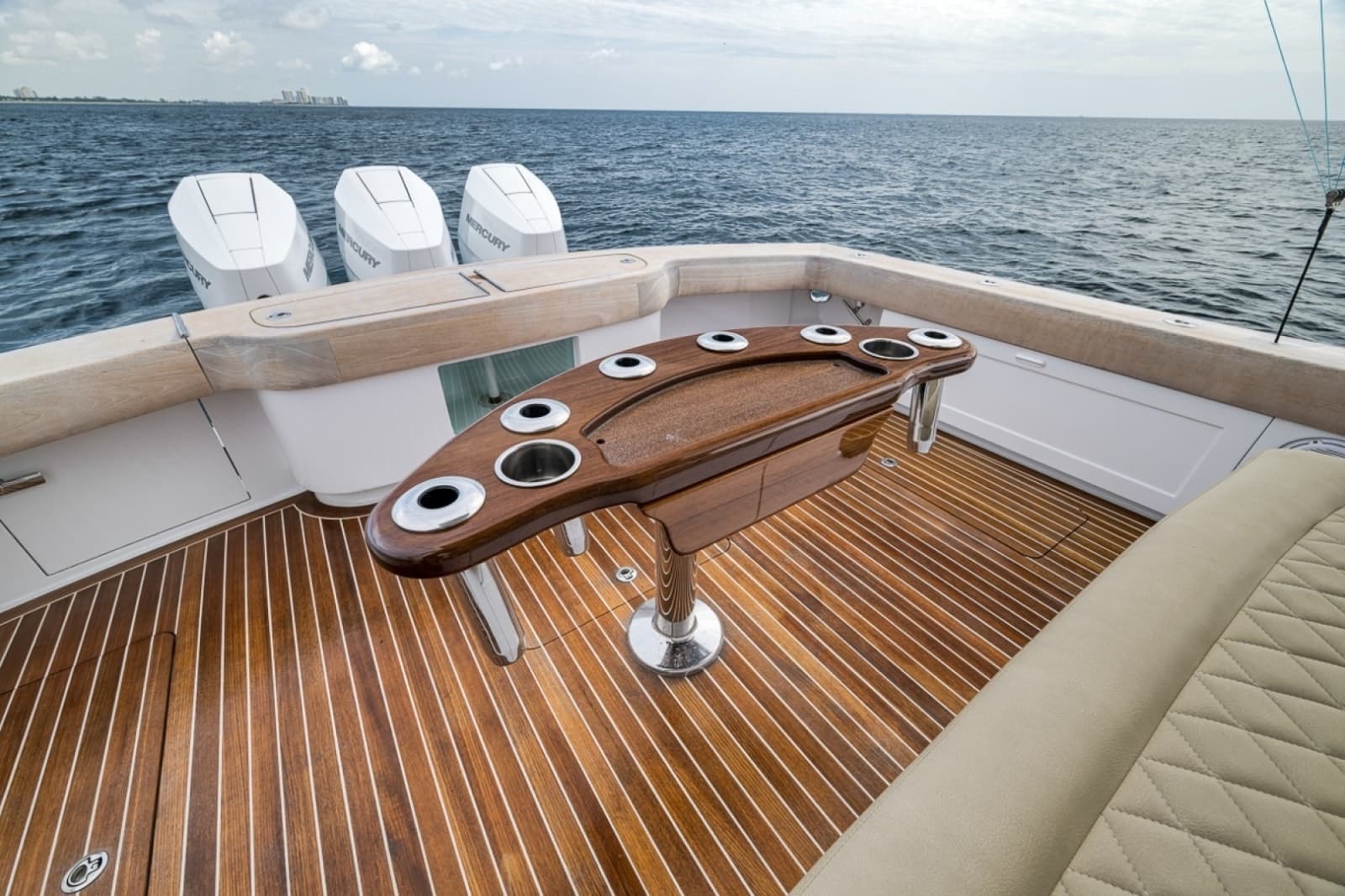 2024 Custom Carolina 40 Express - Photo 51