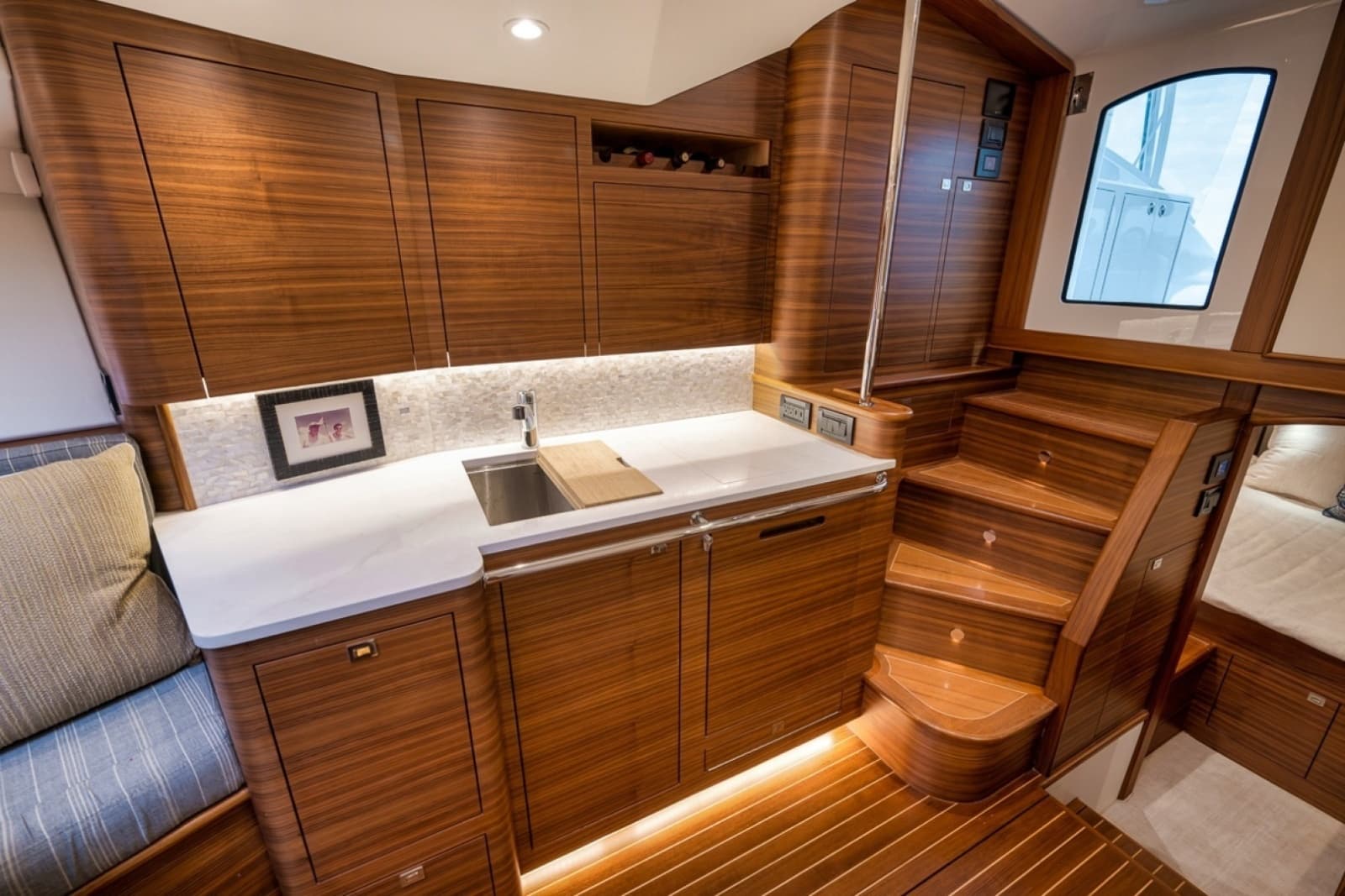 2024 Custom Carolina 40 Express - Photo 35