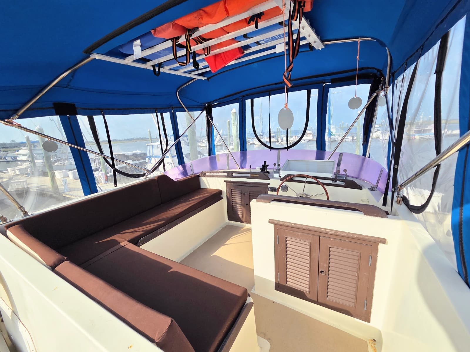 1982 C & L Sea Ranger Sundeck 39 - Photo 28
