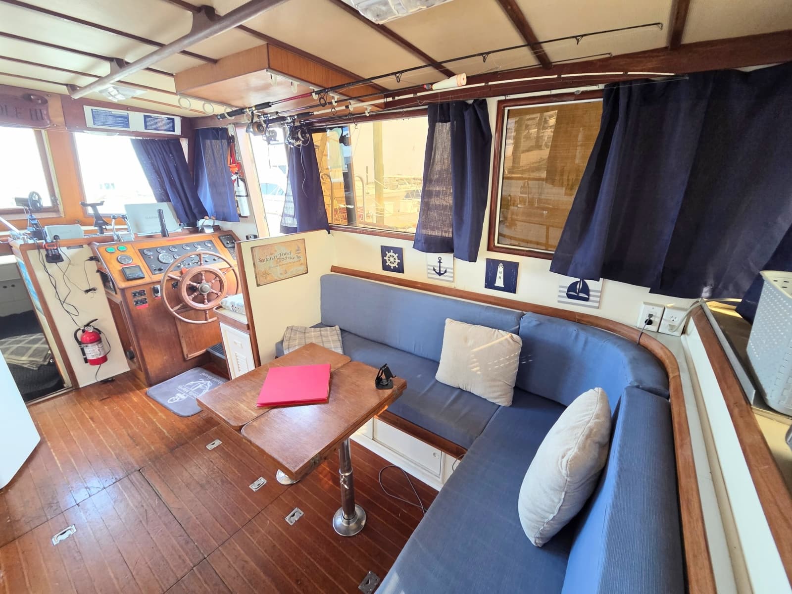 1982 C & L Sea Ranger Sundeck 39 - Photo 3