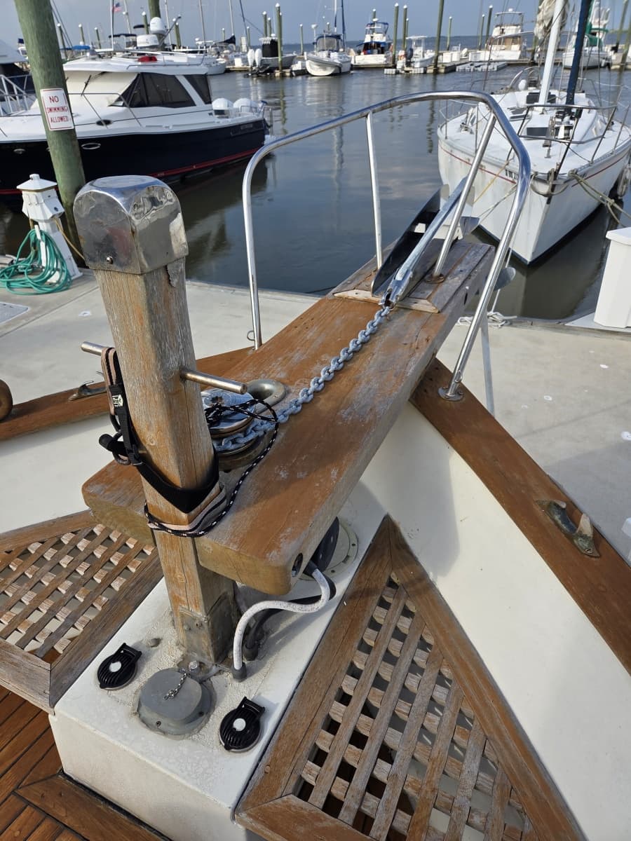 1982 C & L Sea Ranger Sundeck 39 - Photo 34