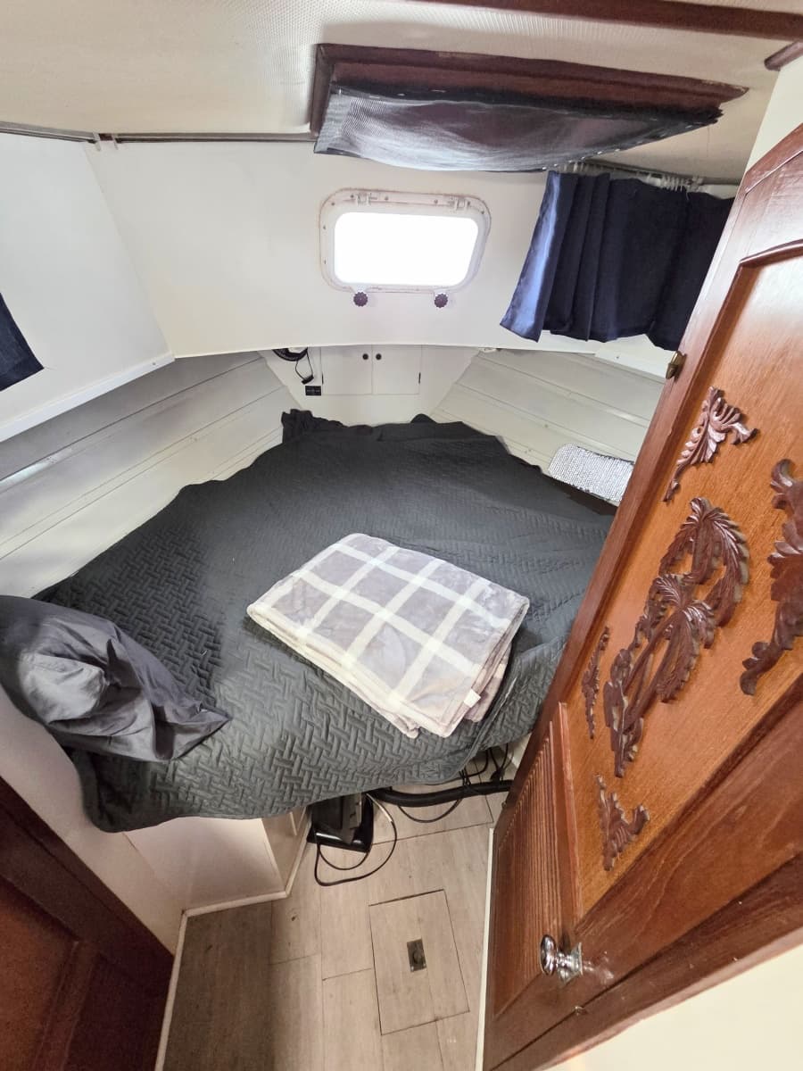 1982 C & L Sea Ranger Sundeck 39 - Photo 13