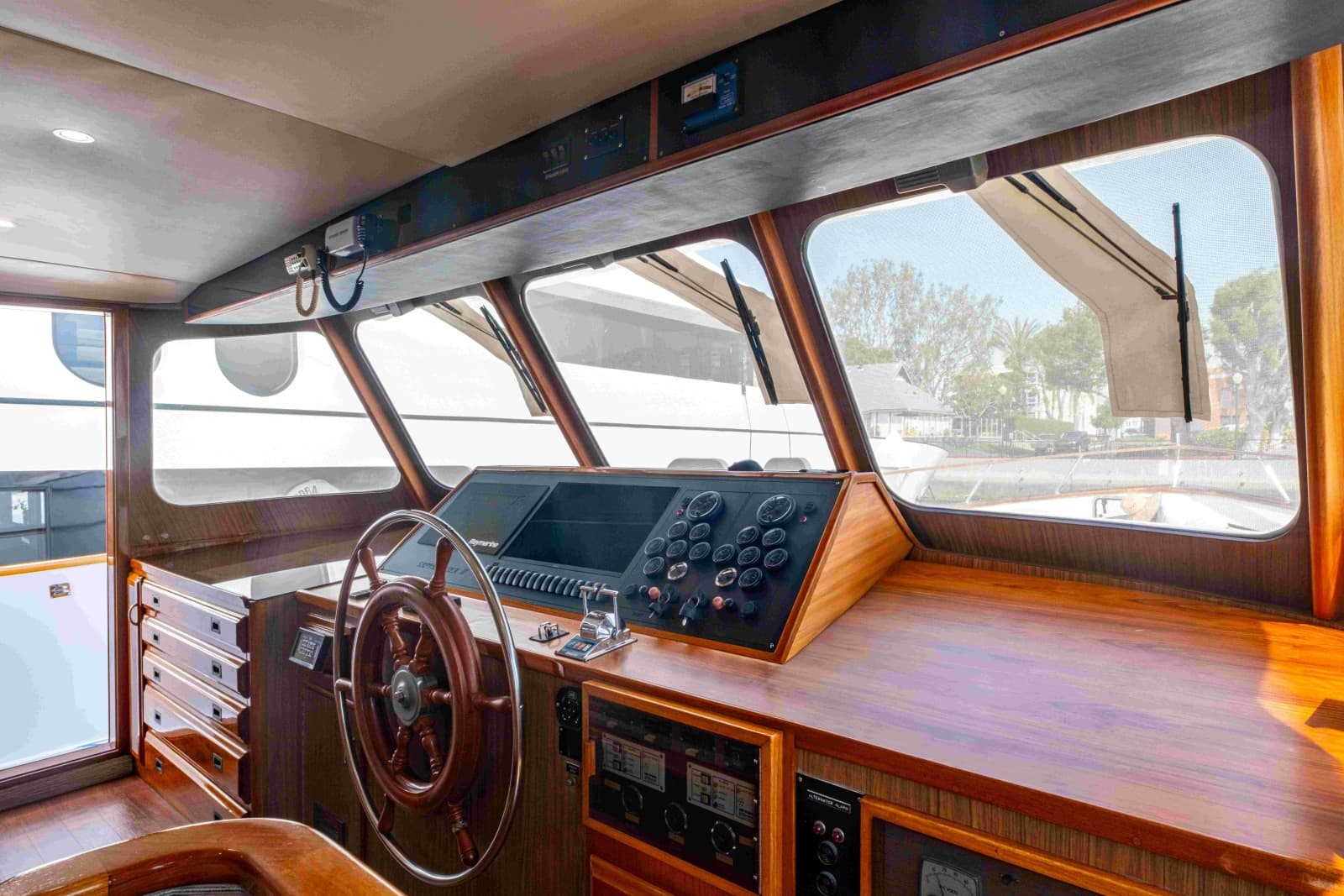 1972 Offshore Yachts  - Photo 11