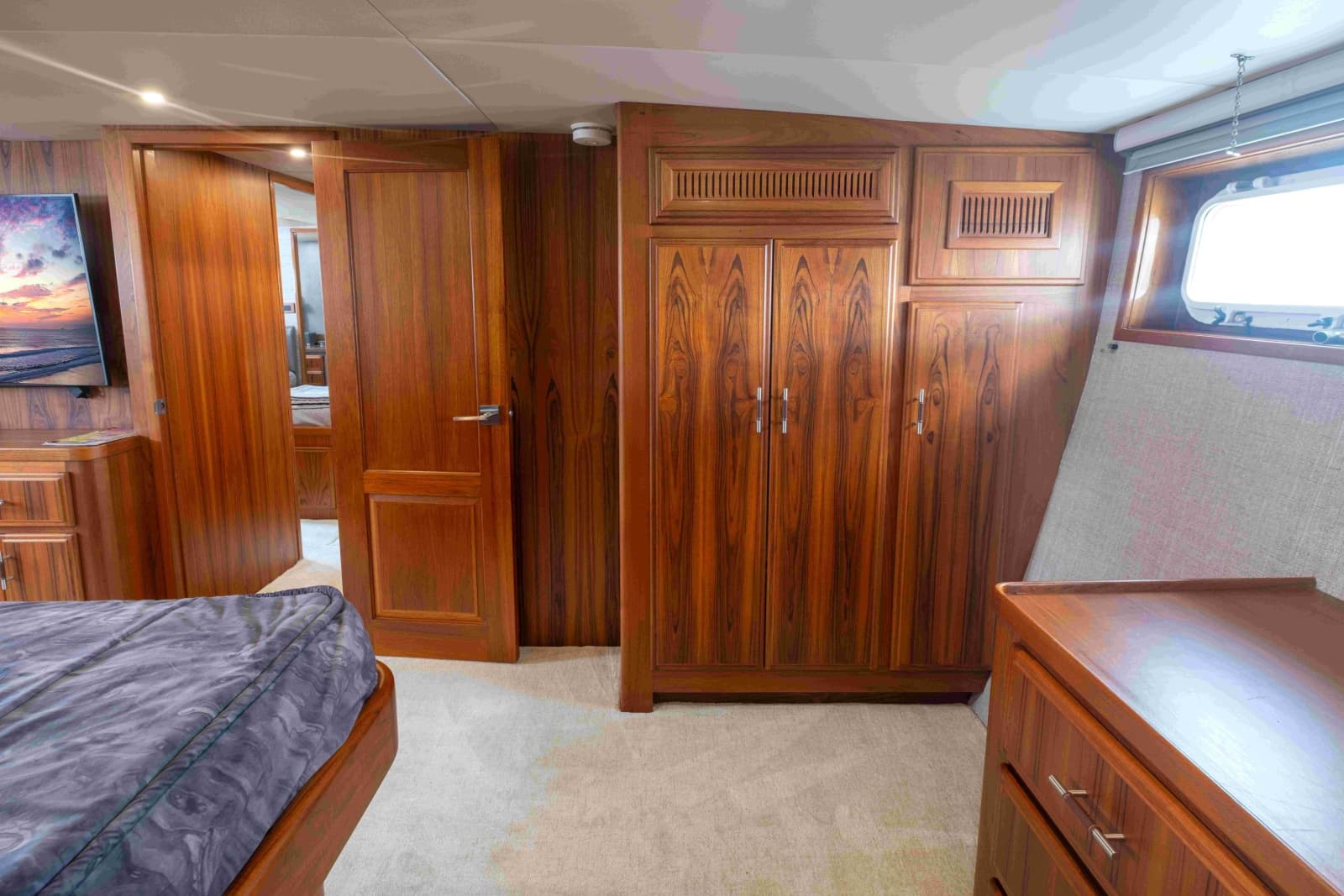 1972 Offshore Yachts  - Photo 17