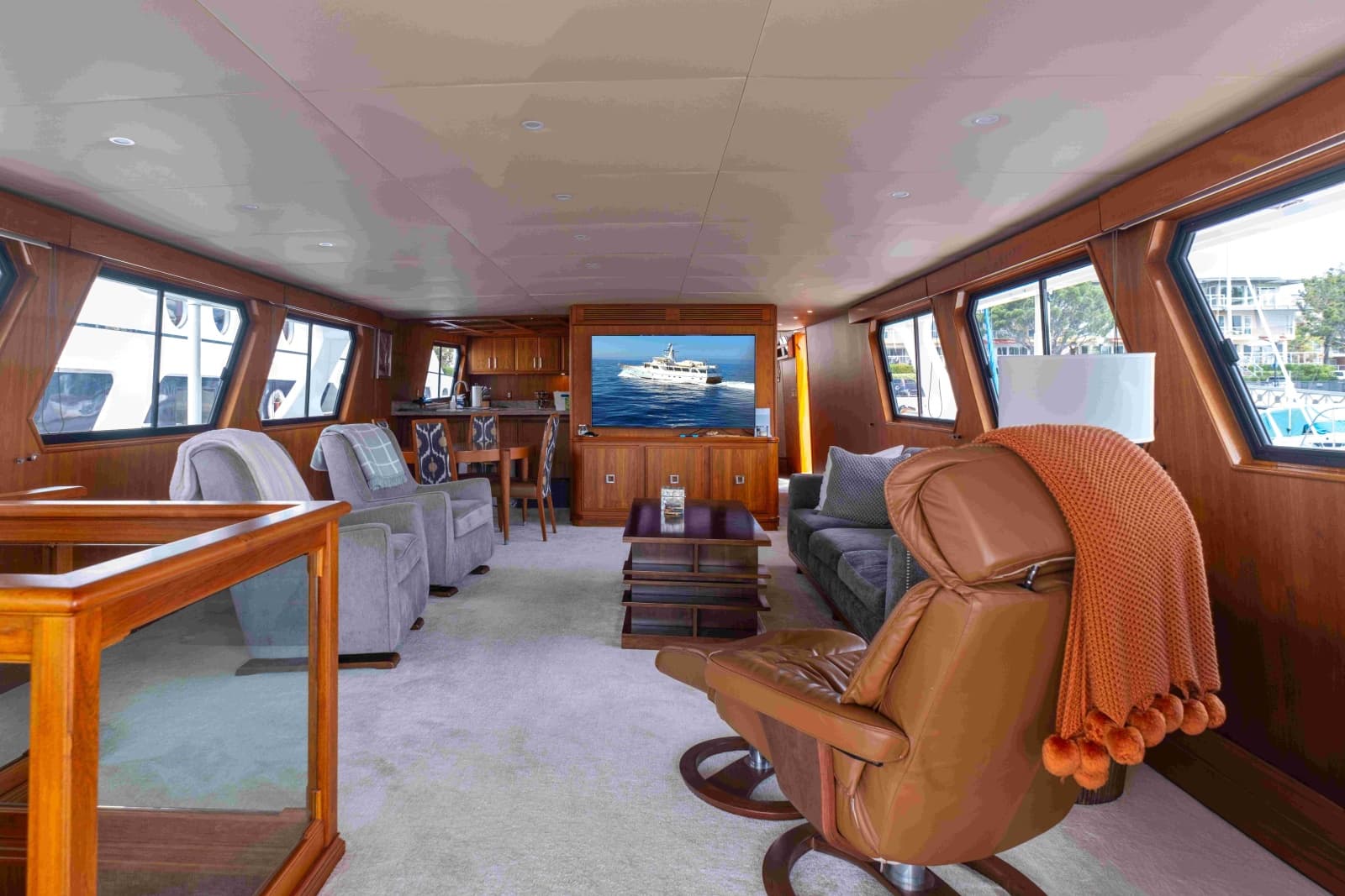 1972 Offshore Yachts  - Photo 5