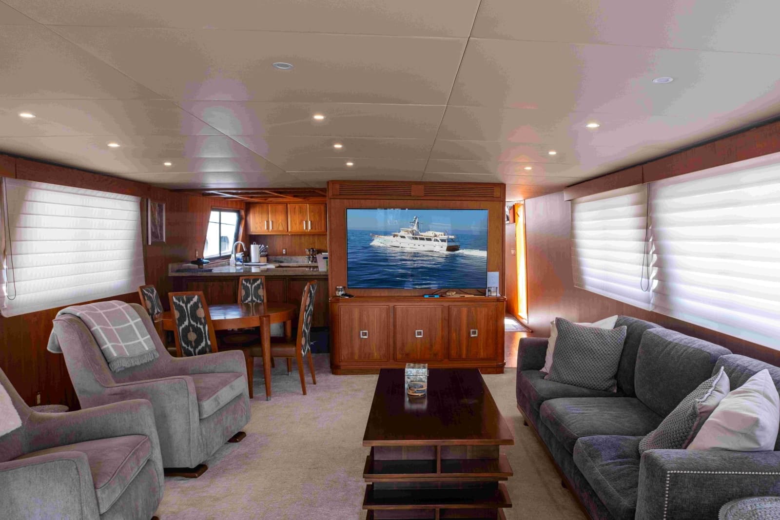 1972 Offshore Yachts  - Photo 4