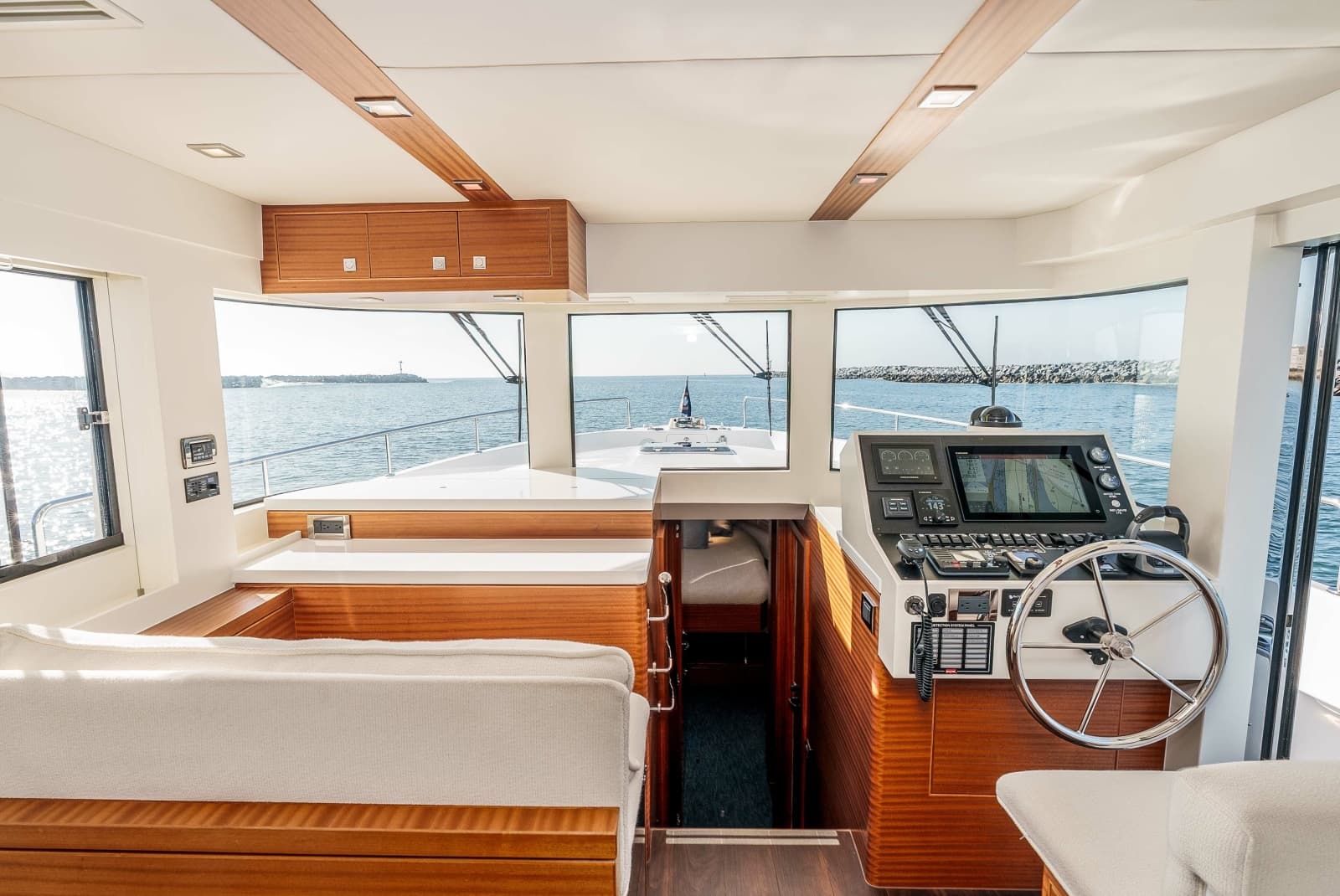 2021 Outback Yachts Outback 50 - Photo 11