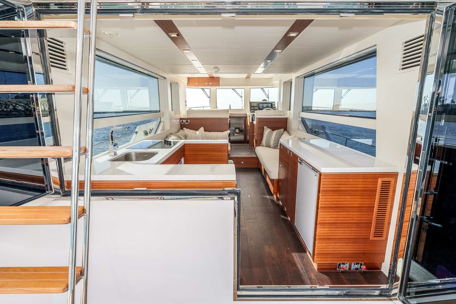 2021 Outback Yachts Outback 50 - Photo 7