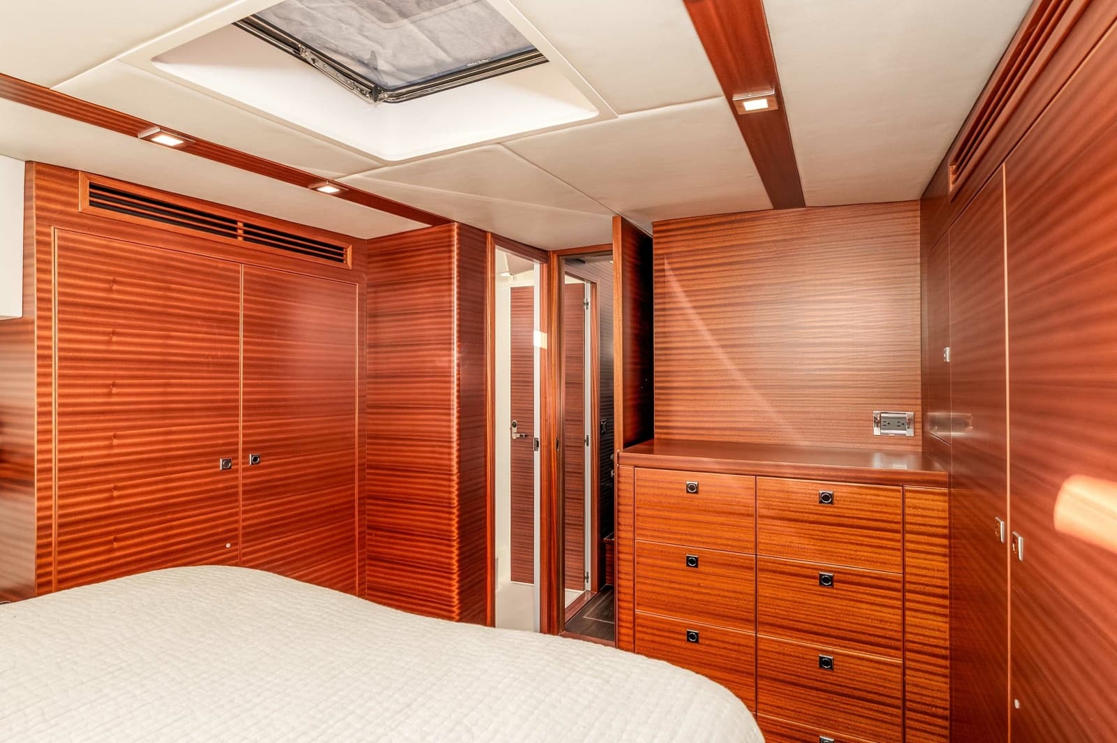 2021 Outback Yachts Outback 50 - Photo 16