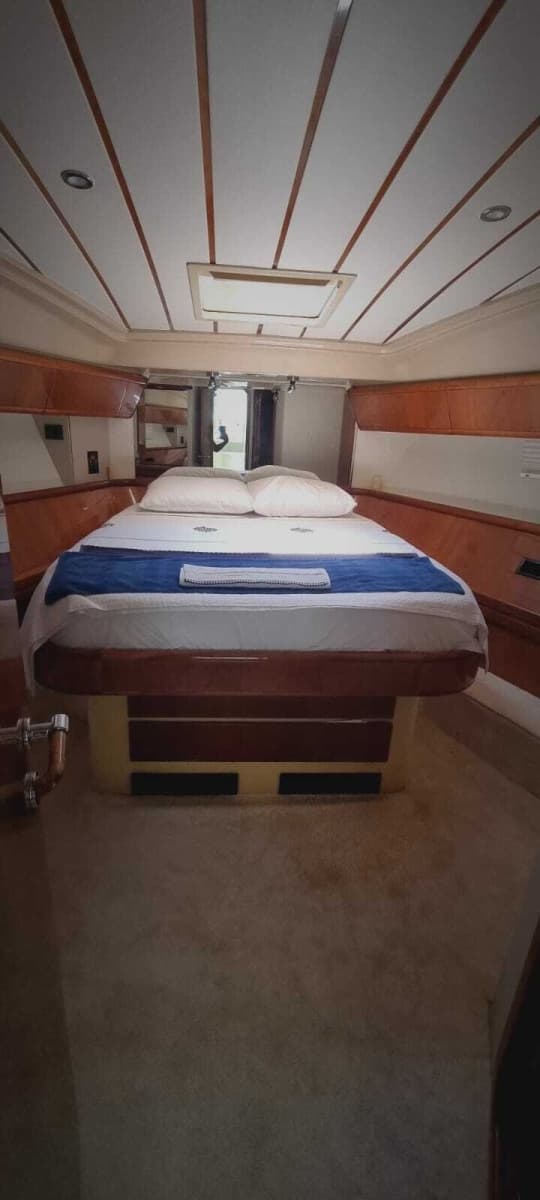 2001 Ferretti Yachts  - Photo 29