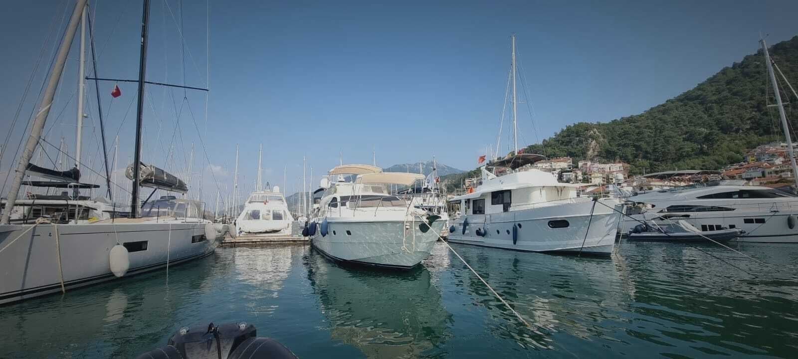 2001 Ferretti Yachts  - Photo 51