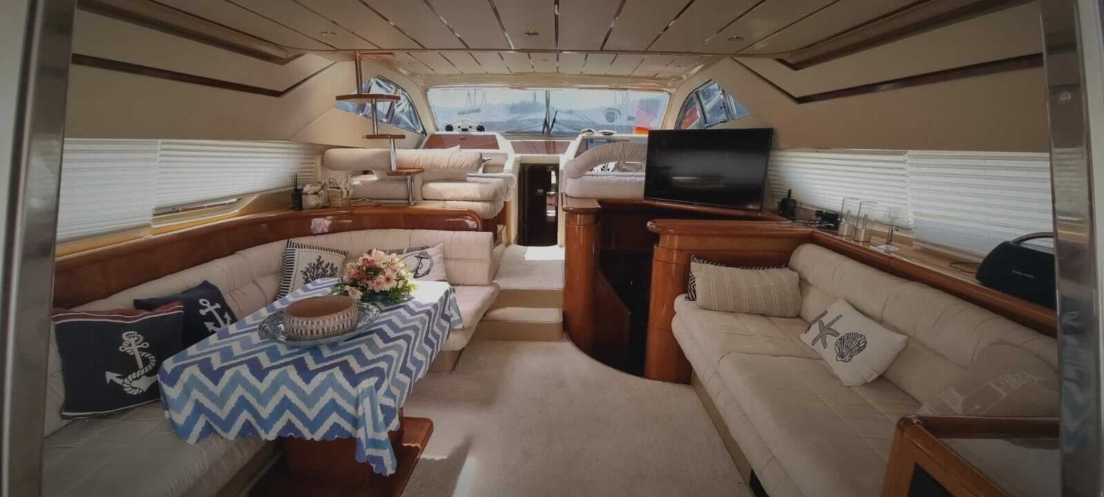 2001 Ferretti Yachts  - Photo 4