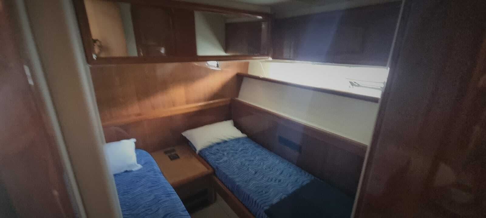 2001 Ferretti Yachts  - Photo 6