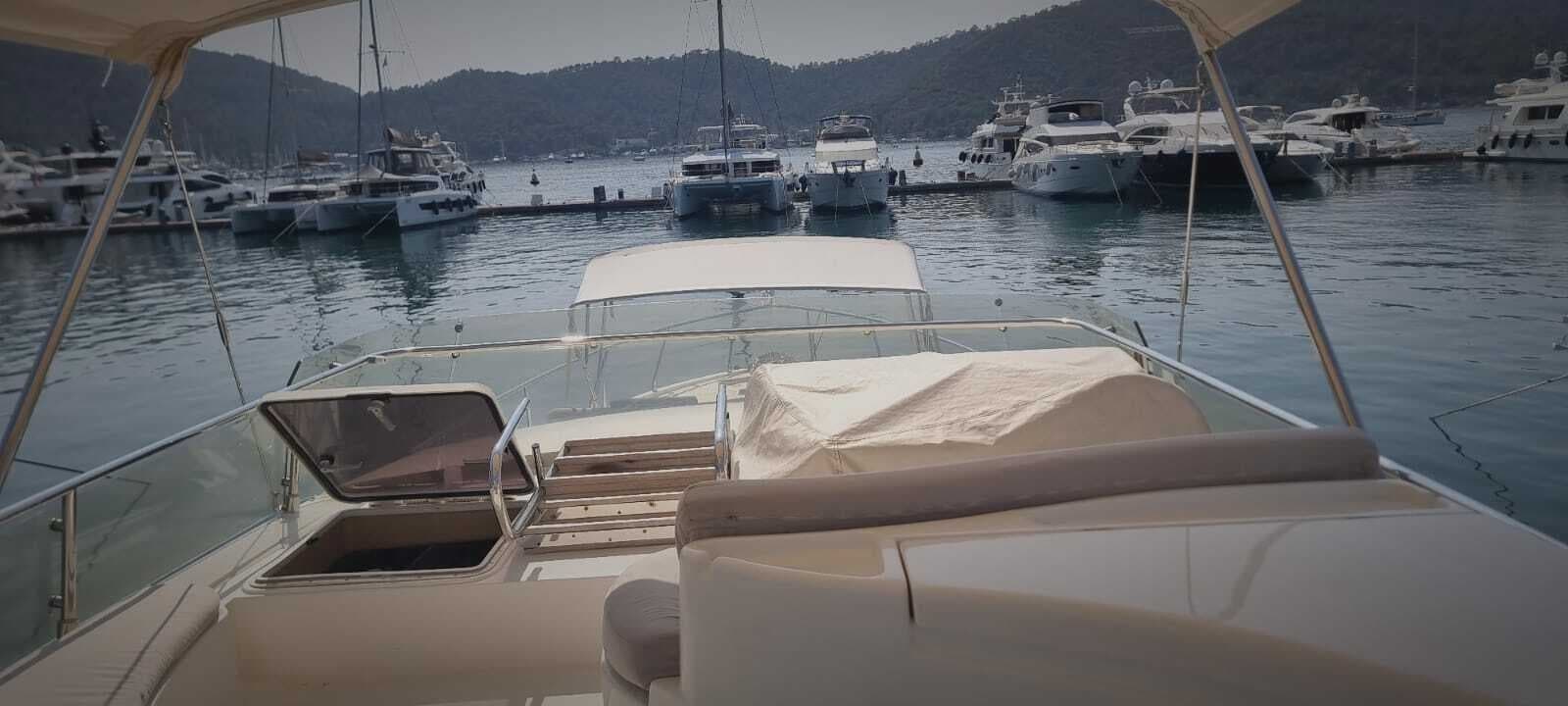 2001 Ferretti Yachts  - Photo 19