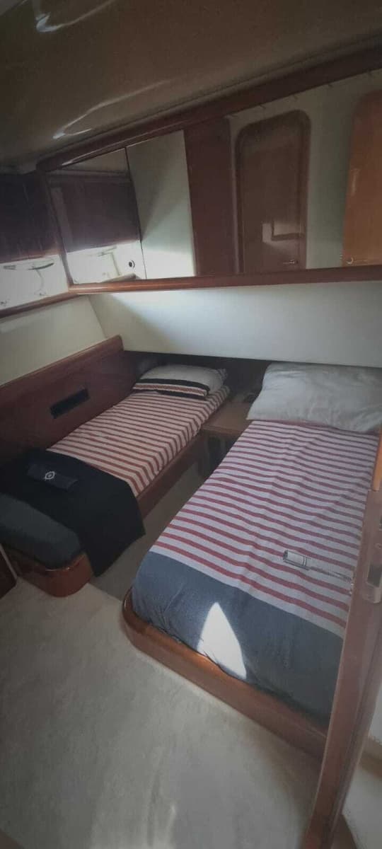 2001 Ferretti Yachts  - Photo 32