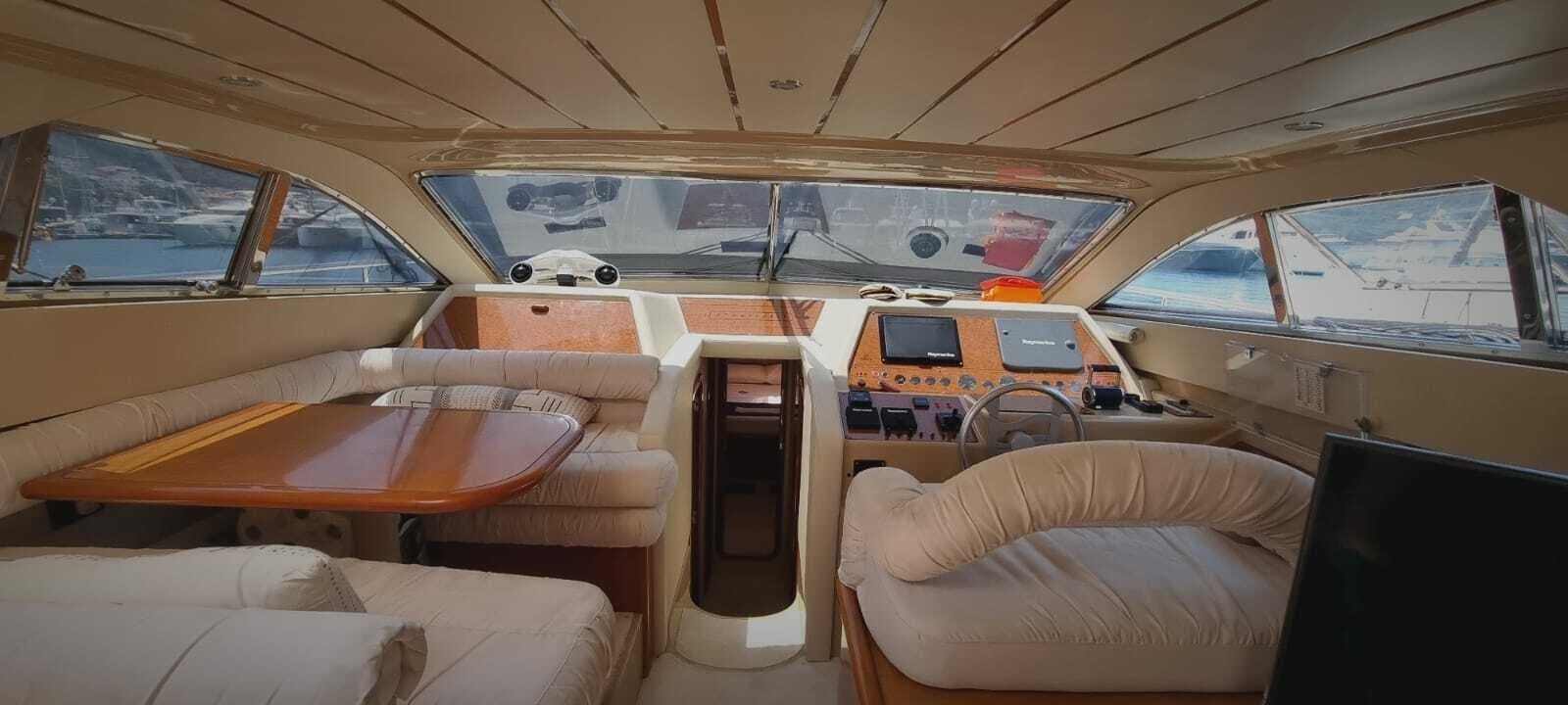2001 Ferretti Yachts  - Photo 38