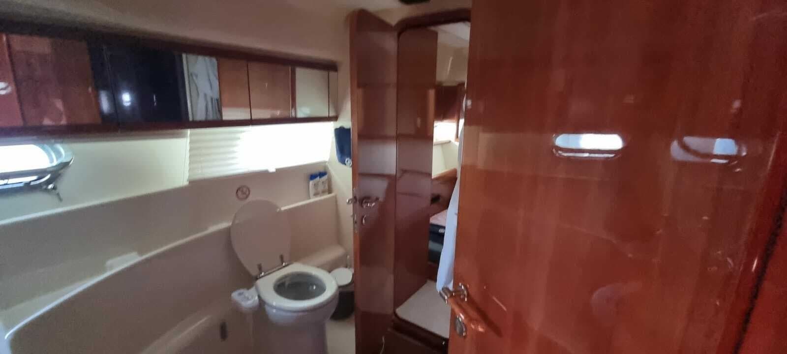 2001 Ferretti Yachts  - Photo 15
