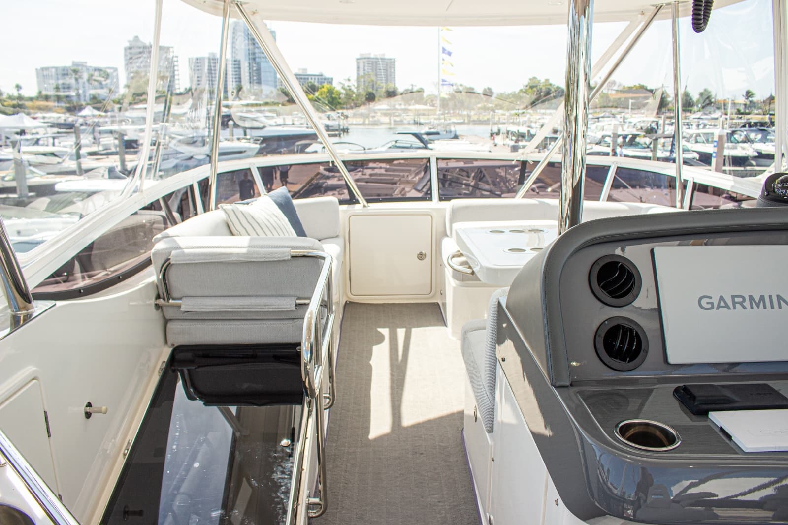2025 Riviera 46 Sports Motor Yacht - Photo 48
