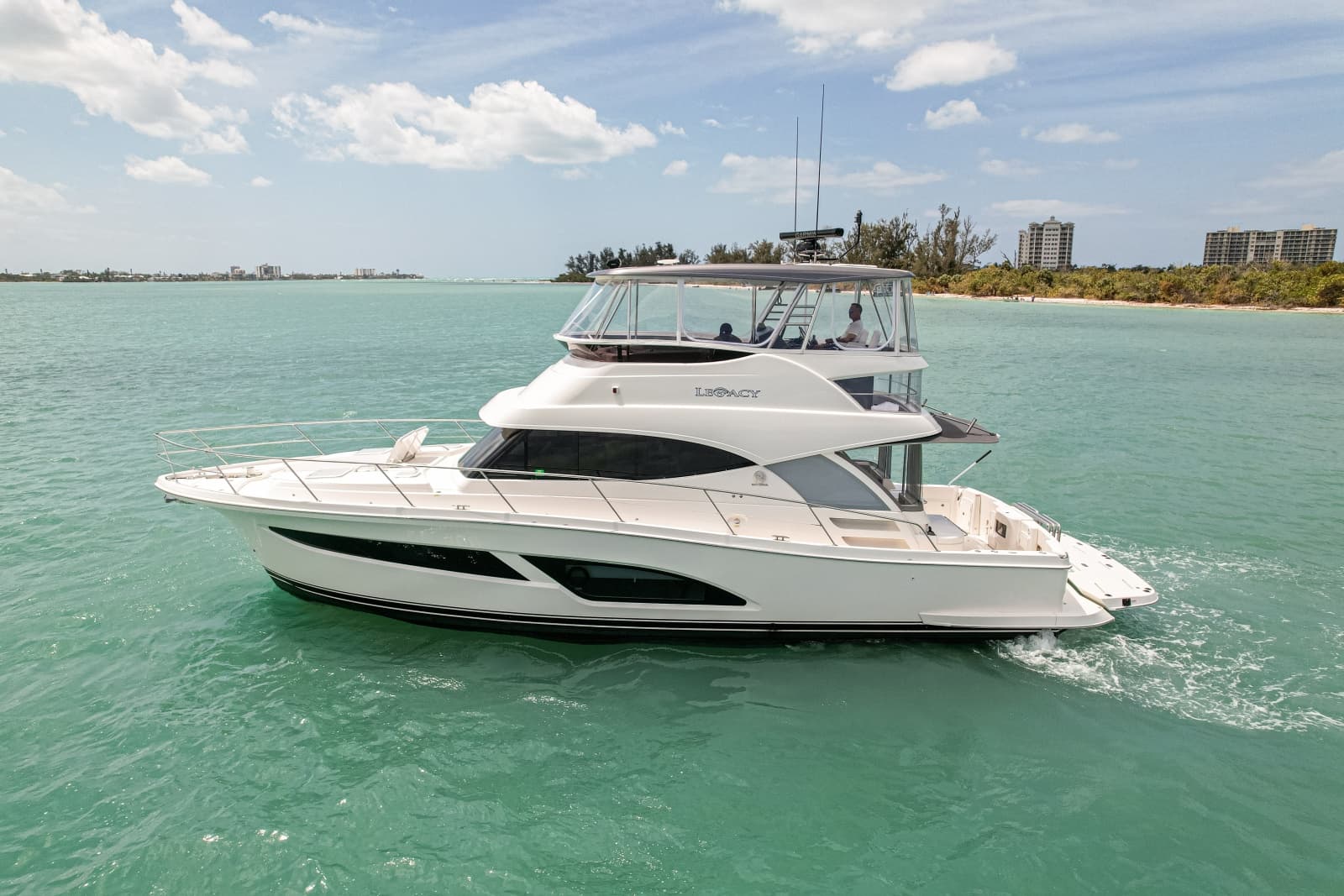 2025 Riviera 46 Sports Motor Yacht - Photo 21