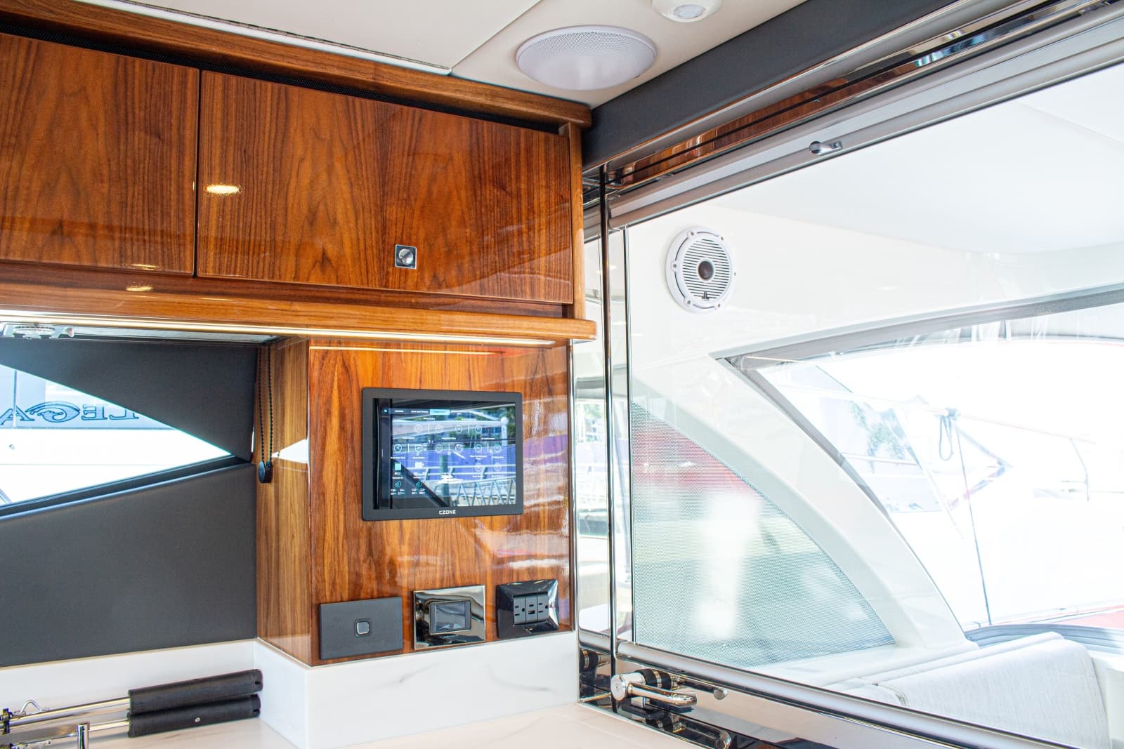 2025 Riviera 46 Sports Motor Yacht - Photo 44