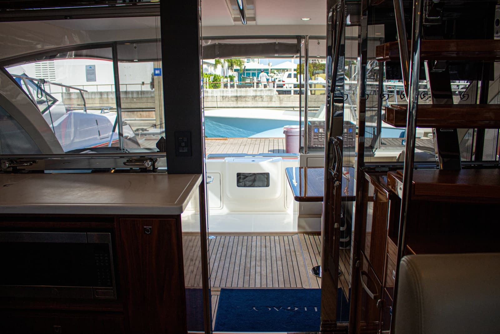 2025 Riviera 46 Sports Motor Yacht - Photo 31